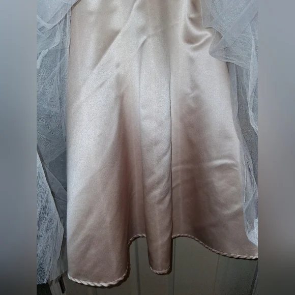 White Floral Appliqué Tulle Layered Girls' Dress With Cream Satin Under Skirt - Picture 4 of 6